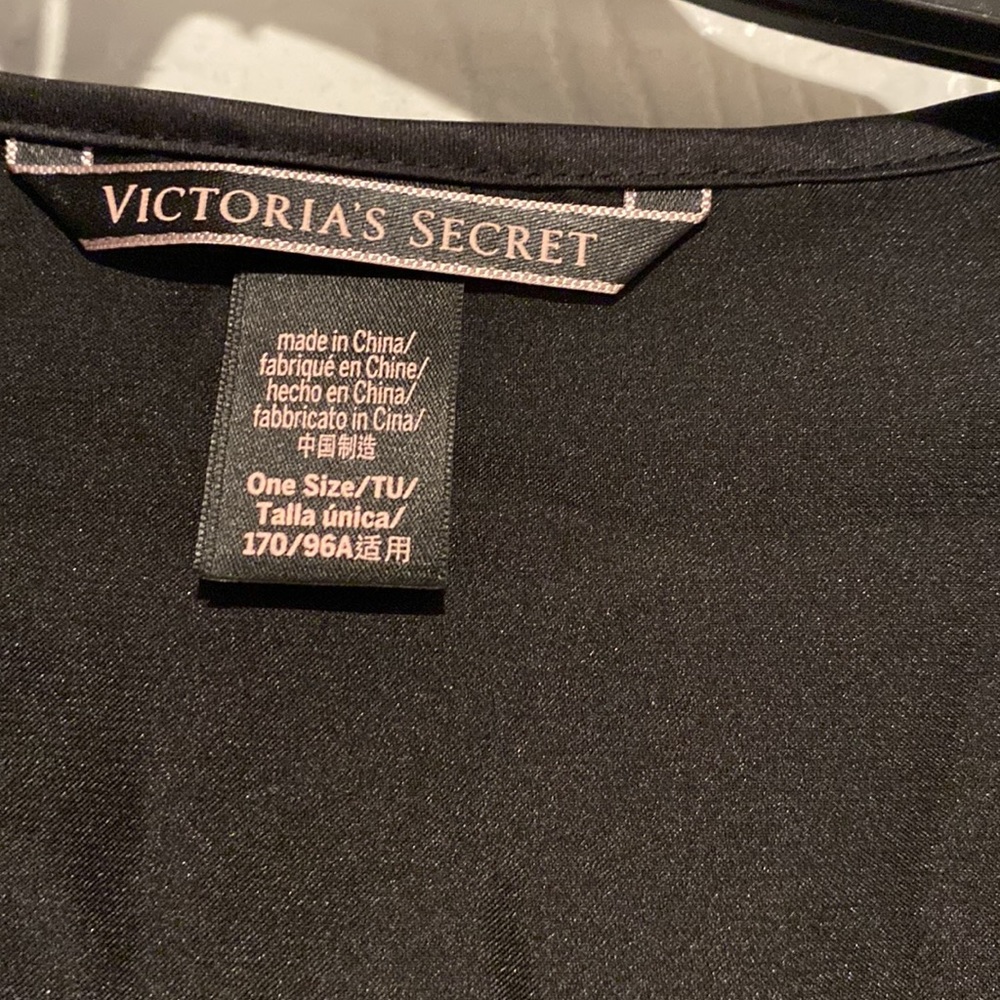 Victoria Secret Robe - Picture 4 of 4